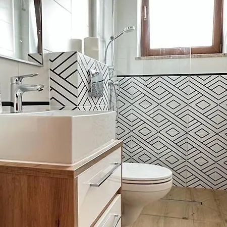 Alex - I Blisko Plazy Z Ogrodem I Placem Zabaw *