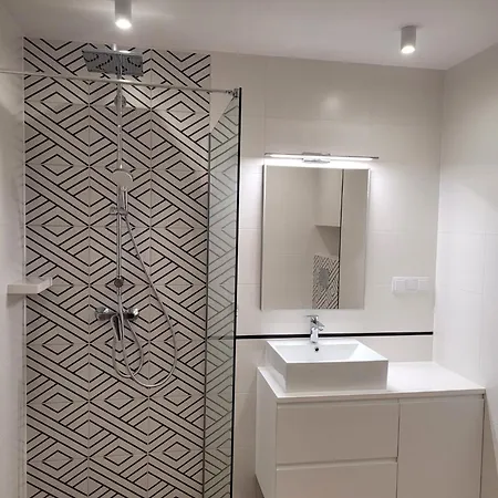 Alex - Pokoje I Apartamenty Blisko Plazy Z Ogrodem I Placem Zabaw Ostrowo (Puck)