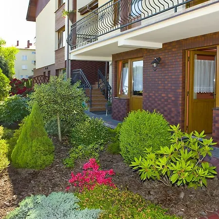 Séjour chez l'habitant Alex - Pokoje I Apartamenty Blisko Plazy Z Ogrodem I Placem Zabaw